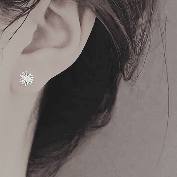 “Dandelion Balls” 925 Sterling Silver Tiny Dainty Spikey Flower Firework Studs - Picture 8 of 16